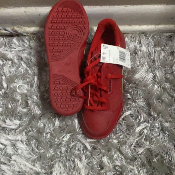 Addidas - Picture 2 of 4